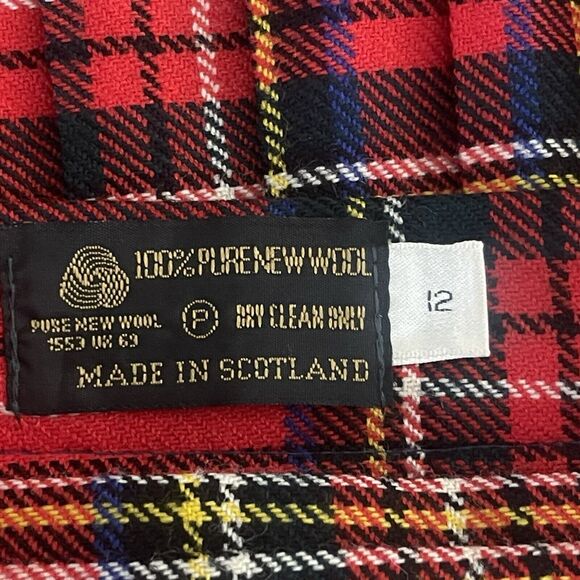 Scotish Tartan Plaid Wool Wrap Skirt Womens Size 12 Red Pleated Buckle Raw Hem - Picture 5 of 9